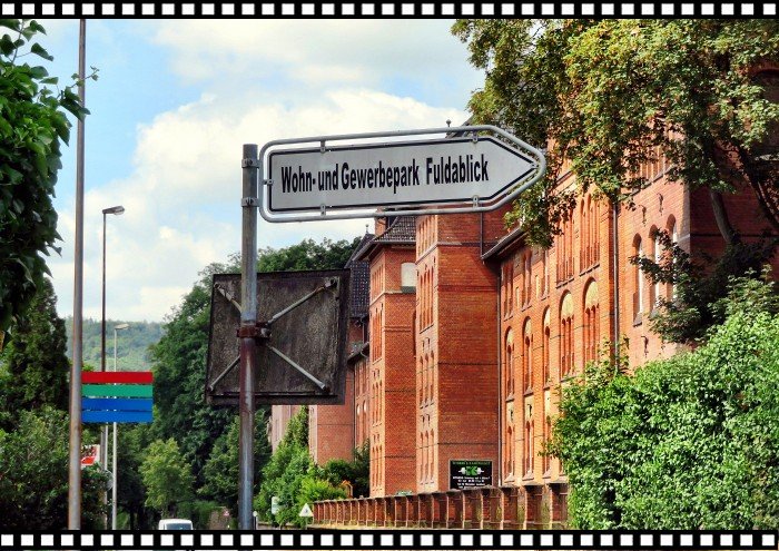 Fahrt durch das ehemalige Kasernengelände